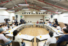 평온 찾은 대성동 주민들 다시 만난 김동연 “평화로운 일상 계속되도록 관심과 지원 이어가겠다”