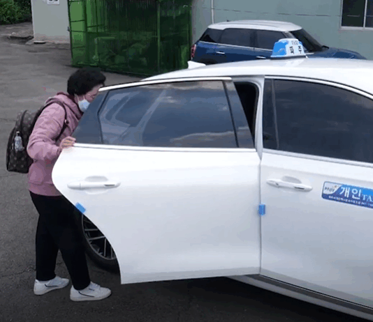 버스요금 수준의 요금으로 탈 수 있는 경기복지택시 이용자 지난해 첫 100만명 돌파